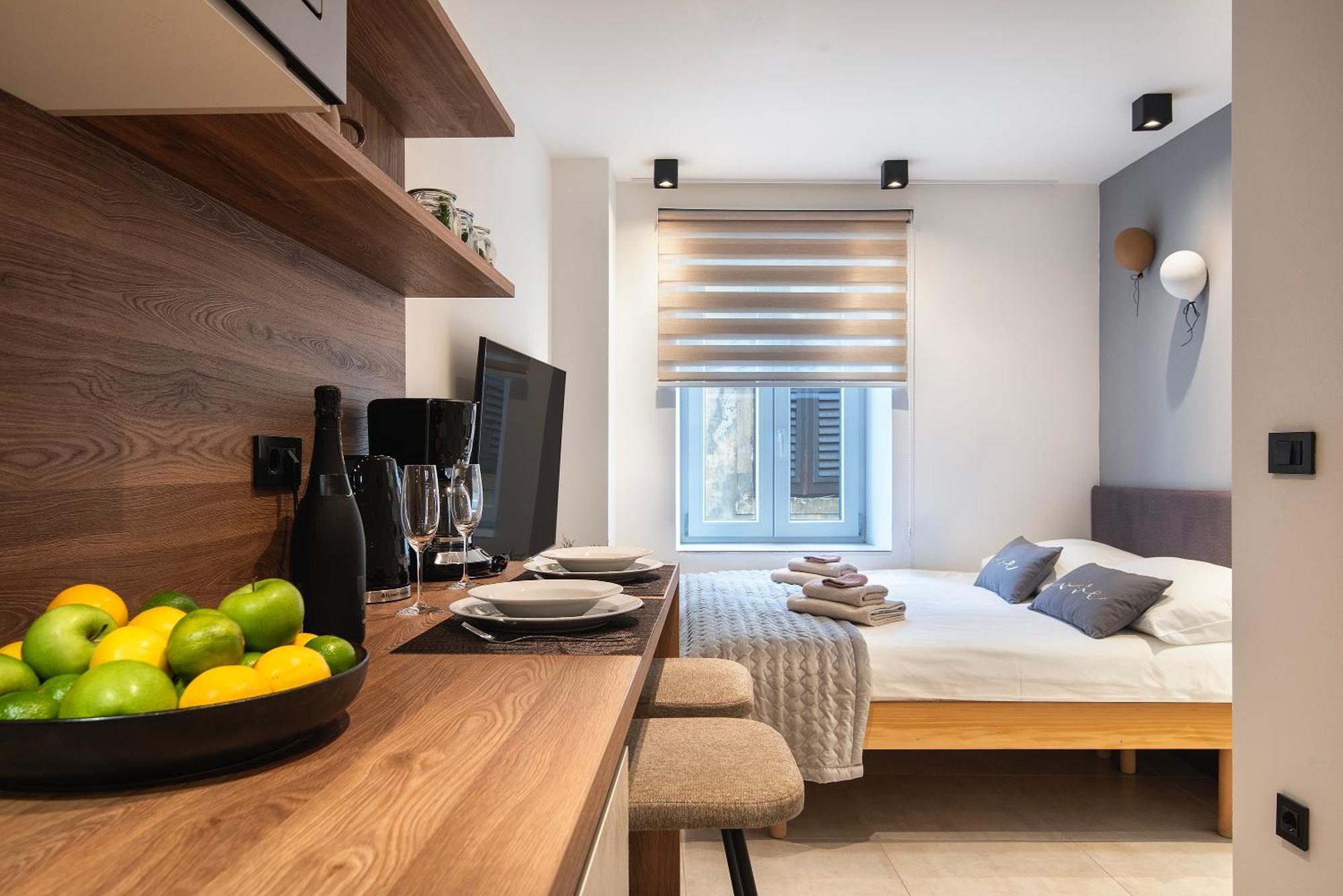 Arta Apartments City Center - With Private Parking Pula Bagian luar foto